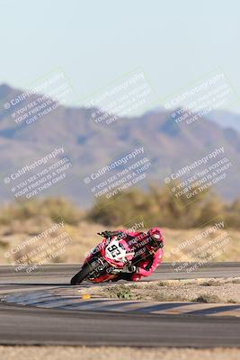 media/Dec-07-2025-CVMA (Sun) [[3e7d2de5dc]]/Race 16-Formula Middleweight/